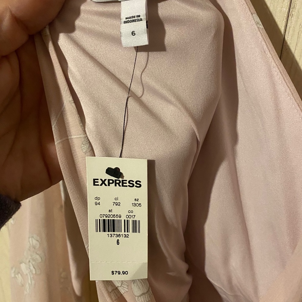 Dress - Picture 5 of 6